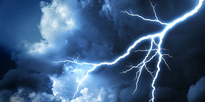 Does Freak Lightning Over England Presage Messiah as Described in Job? [VIDEO]